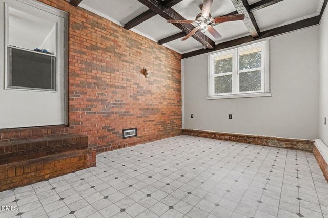 200 Paceville Road, Selma, NC 27576