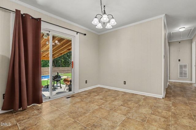 200 Paceville Road, Selma, NC 27576