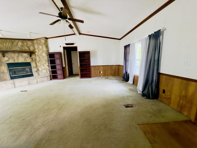 376 Red Top Rd, Indian Mound, TN 37079