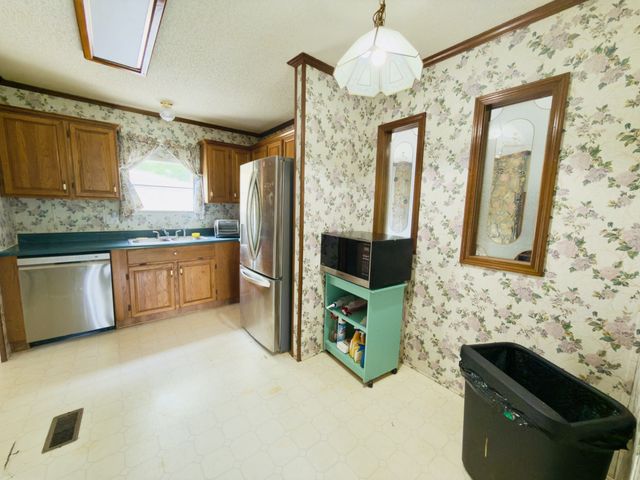 376 Red Top Rd, Indian Mound, TN 37079