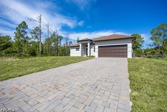 1511 Rush AVE, Lehigh Acres, FL 33972