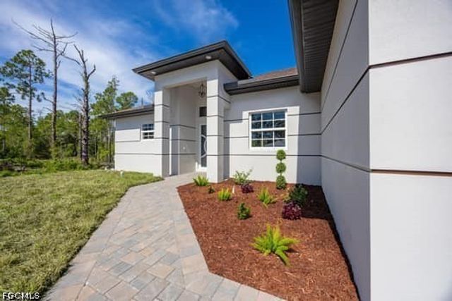 1511 Rush AVE, Lehigh Acres, FL 33972