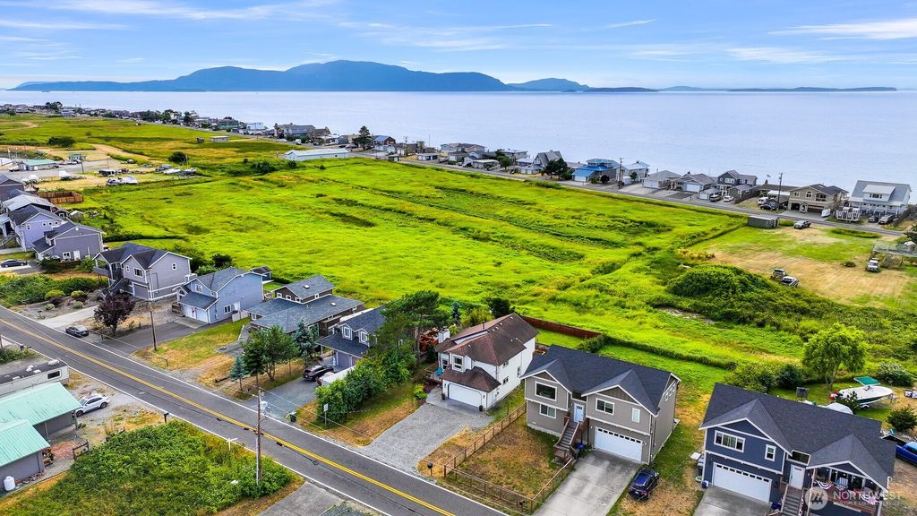 4393 Saltspring Drive, Ferndale, WA 98248