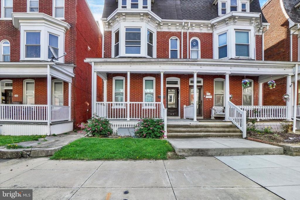 Image 1 of property listing at 642 PENNSYLVANIA AVE, York, PA 17404