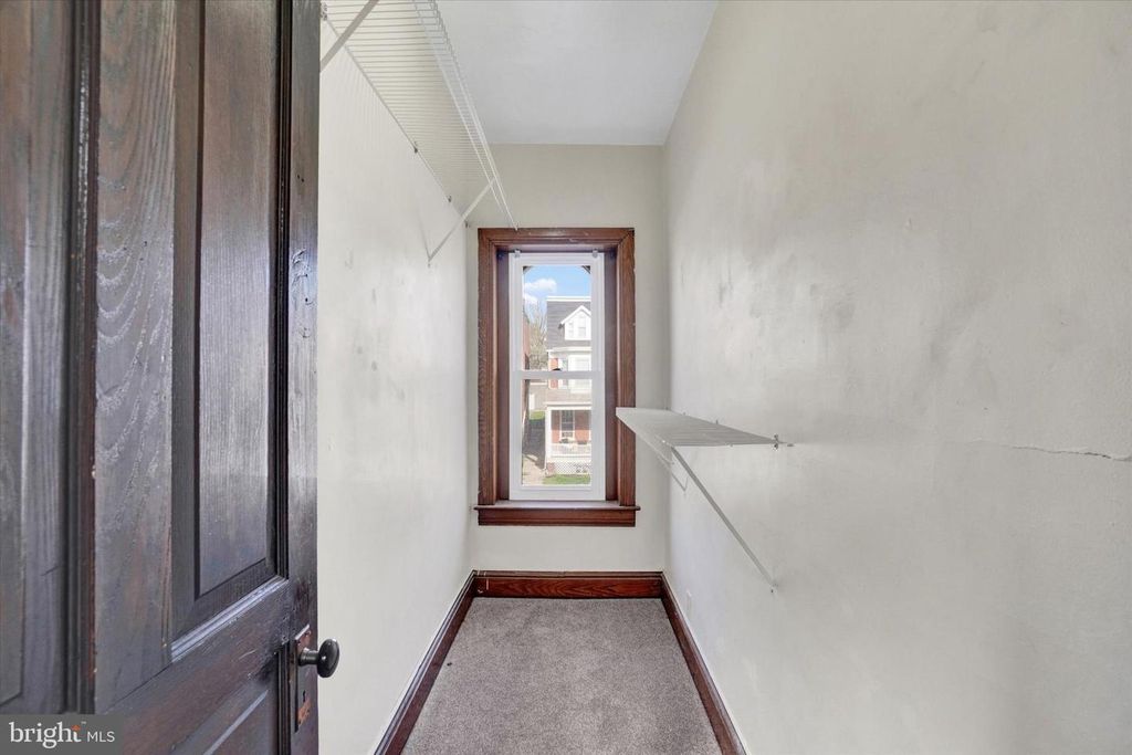 Image 20 of property listing at 642 PENNSYLVANIA AVE, York, PA 17404