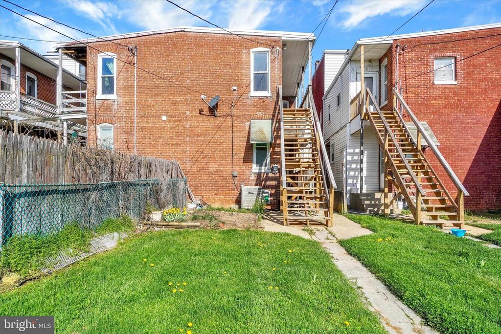 Image 26 of property listing at 642 PENNSYLVANIA AVE, York, PA 17404