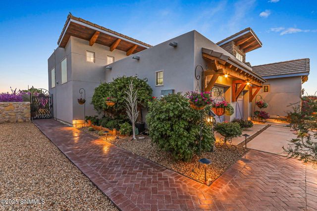 3684 Santa Cecilia Avenue, Las Cruces, NM 88012