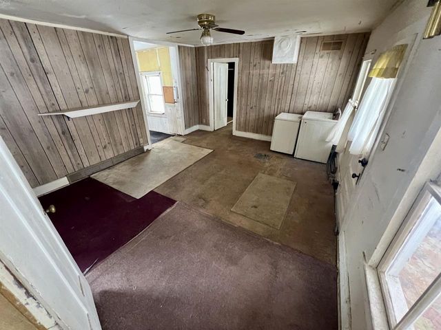 600 ROYALTON STREET, Waupaca, WI 54981