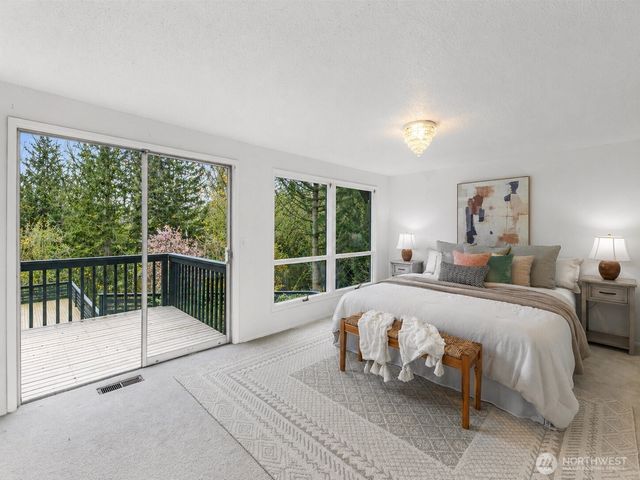 16521 NE 1st Place, Bellevue, WA 98008