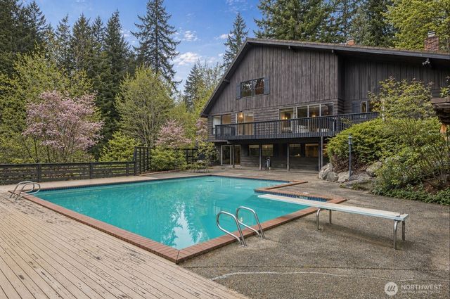 16521 NE 1st Place, Bellevue, WA 98008