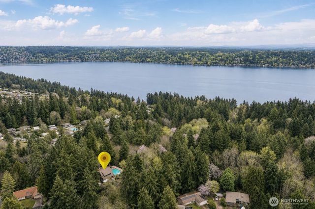 16521 NE 1st Place, Bellevue, WA 98008