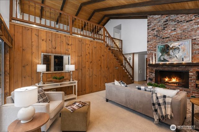 16521 NE 1st Place, Bellevue, WA 98008