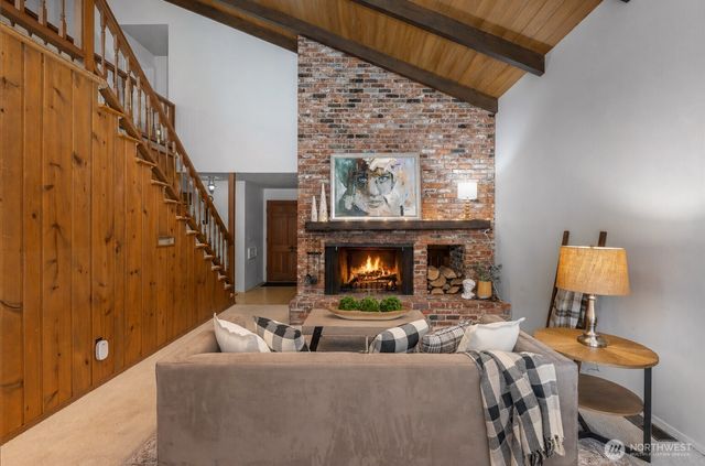 16521 NE 1st Place, Bellevue, WA 98008