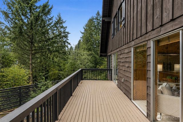 16521 NE 1st Place, Bellevue, WA 98008