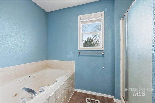 16023 N Saint Helens Dr, Nampa, ID 83651