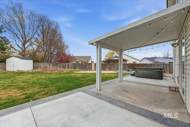 16023 N Saint Helens Dr, Nampa, ID 83651