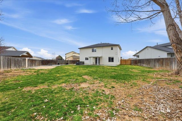 16023 N Saint Helens Dr, Nampa, ID 83651