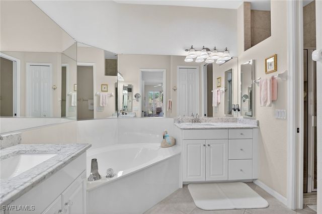 1867 Seville BLVD 422, Naples, FL 34109