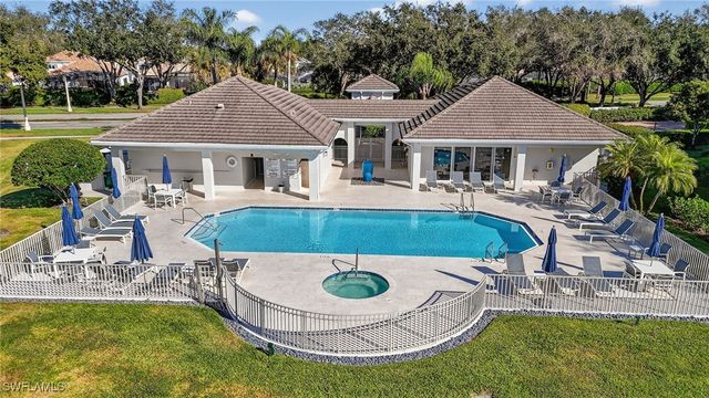 1867 Seville BLVD 422, Naples, FL 34109