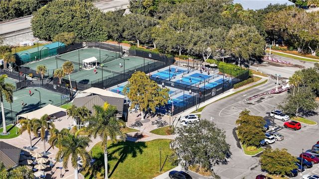 1867 Seville BLVD 422, Naples, FL 34109