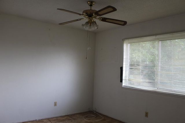 7326 Salazar Dr, North Highlands, CA 95660