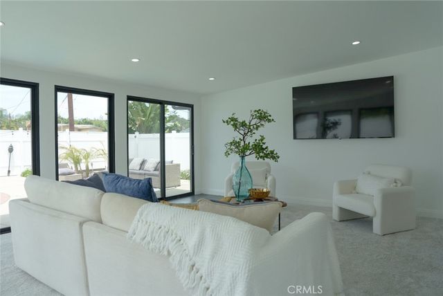 1641 W El Portal Dr, La Habra, CA 90631
