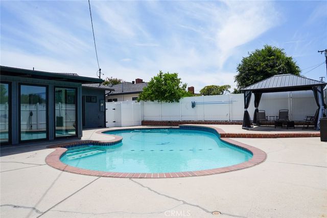 1641 W El Portal Dr, La Habra, CA 90631