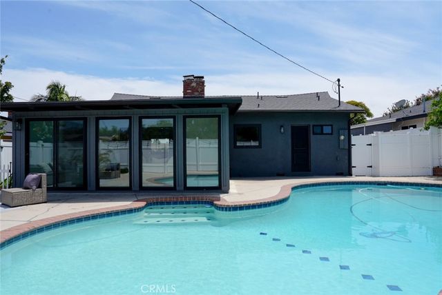 1641 W El Portal Dr, La Habra, CA 90631