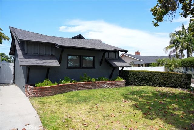 1641 W El Portal Dr, La Habra, CA 90631