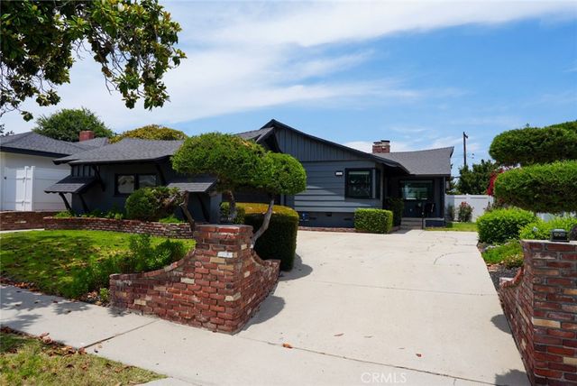 1641 W El Portal Dr, La Habra, CA 90631