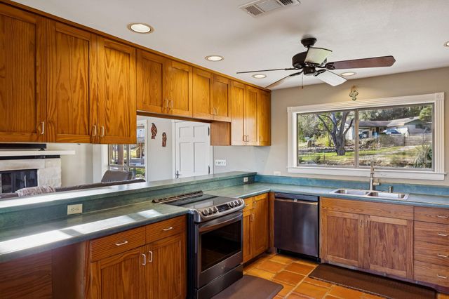 2730 Ponderosa DR, New Braunfels, TX 78132