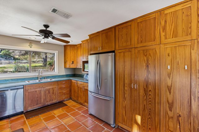 2730 Ponderosa DR, New Braunfels, TX 78132