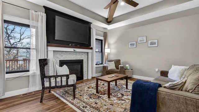 4642 S Oakwood Hills Parkway, Eau Claire, WI 54701