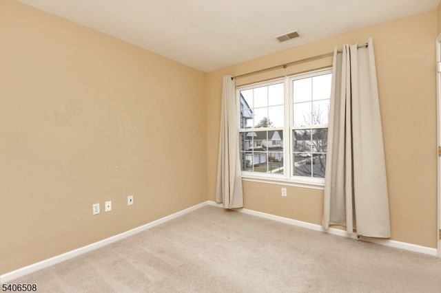 14 Scarlet Oak Dr, Montgomery Twp., NJ 08540