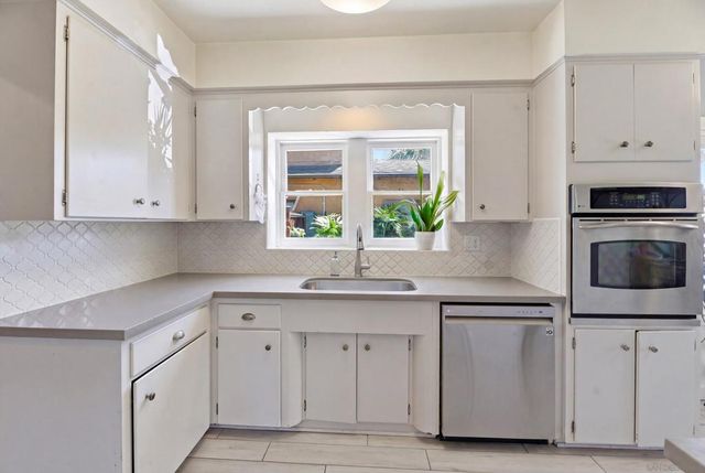 4707 Constance Dr, San Diego, CA 92115