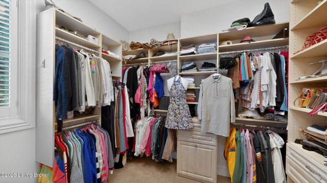 5706 Harrods Glen Dr, Prospect, KY 40059