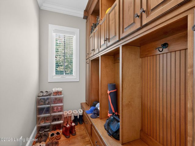 5706 Harrods Glen Dr, Prospect, KY 40059