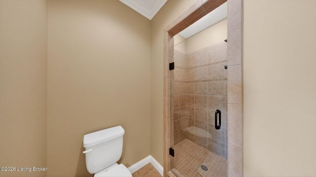 5706 Harrods Glen Dr, Prospect, KY 40059