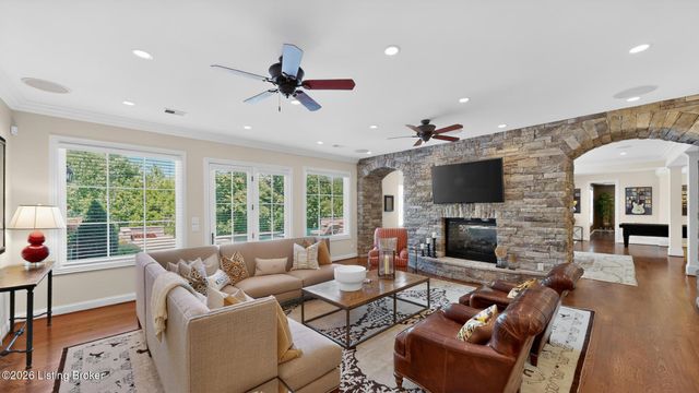 5706 Harrods Glen Dr, Prospect, KY 40059