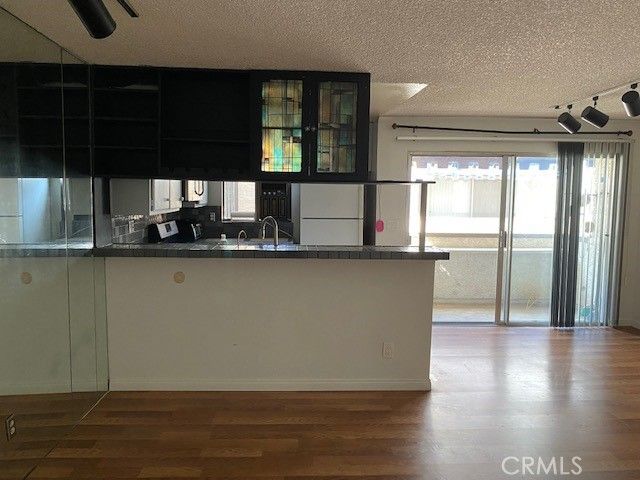 18530 Hatteras Street 218, Tarzana, CA 91356