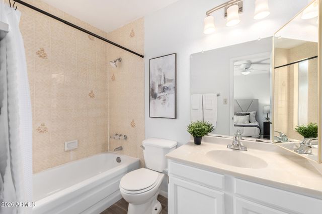 3033 N 37TH Street 1, Phoenix, AZ 85018