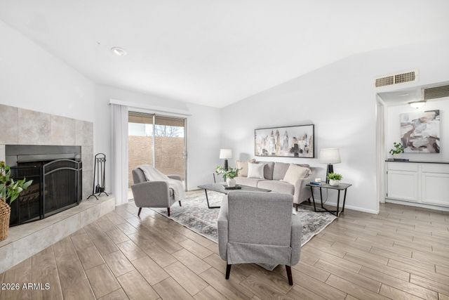 3033 N 37TH Street 1, Phoenix, AZ 85018