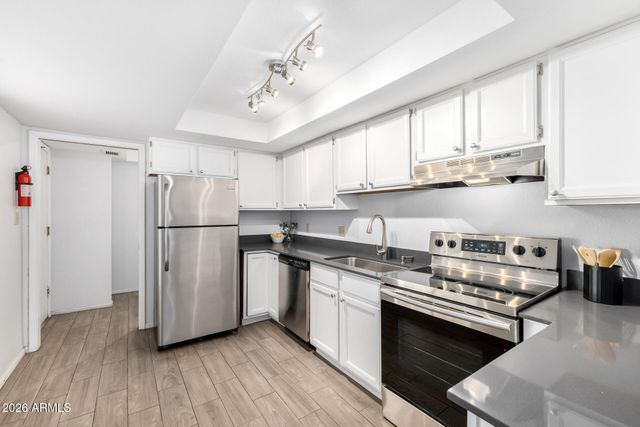 3033 N 37TH Street 1, Phoenix, AZ 85018