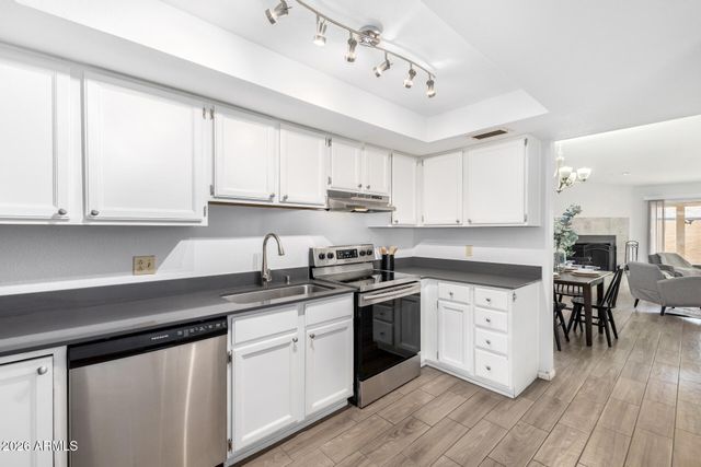 3033 N 37TH Street 1, Phoenix, AZ 85018