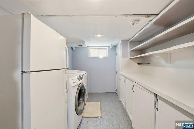 41 15th Avenue, Elmwood Park, NJ 07407