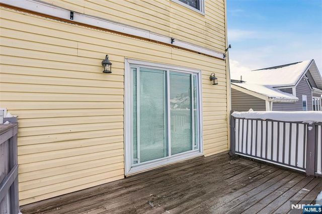 41 15th Avenue, Elmwood Park, NJ 07407