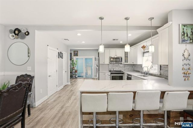 41 15th Avenue, Elmwood Park, NJ 07407