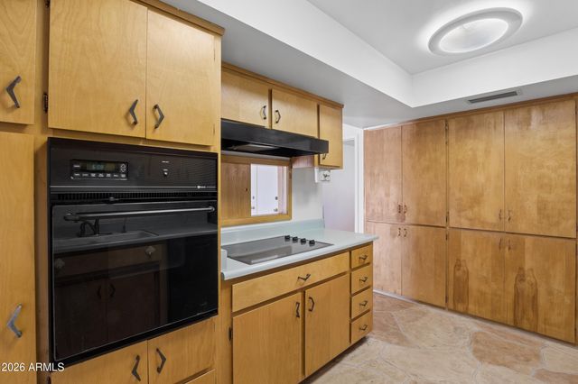 1014 E BALBOA Circle, Tempe, AZ 85282