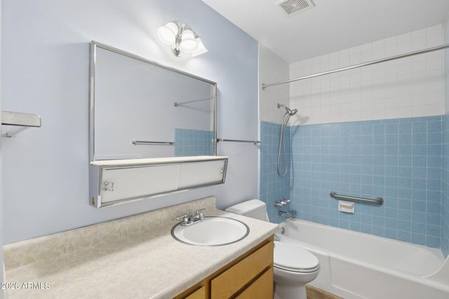 1014 E BALBOA Circle, Tempe, AZ 85282
