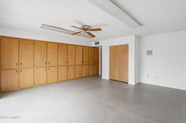 1014 E BALBOA Circle, Tempe, AZ 85282